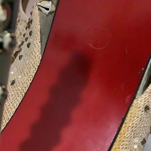 Yan Yi Shi Shang Champagne Stiletto Heels - Picture 7 of 9